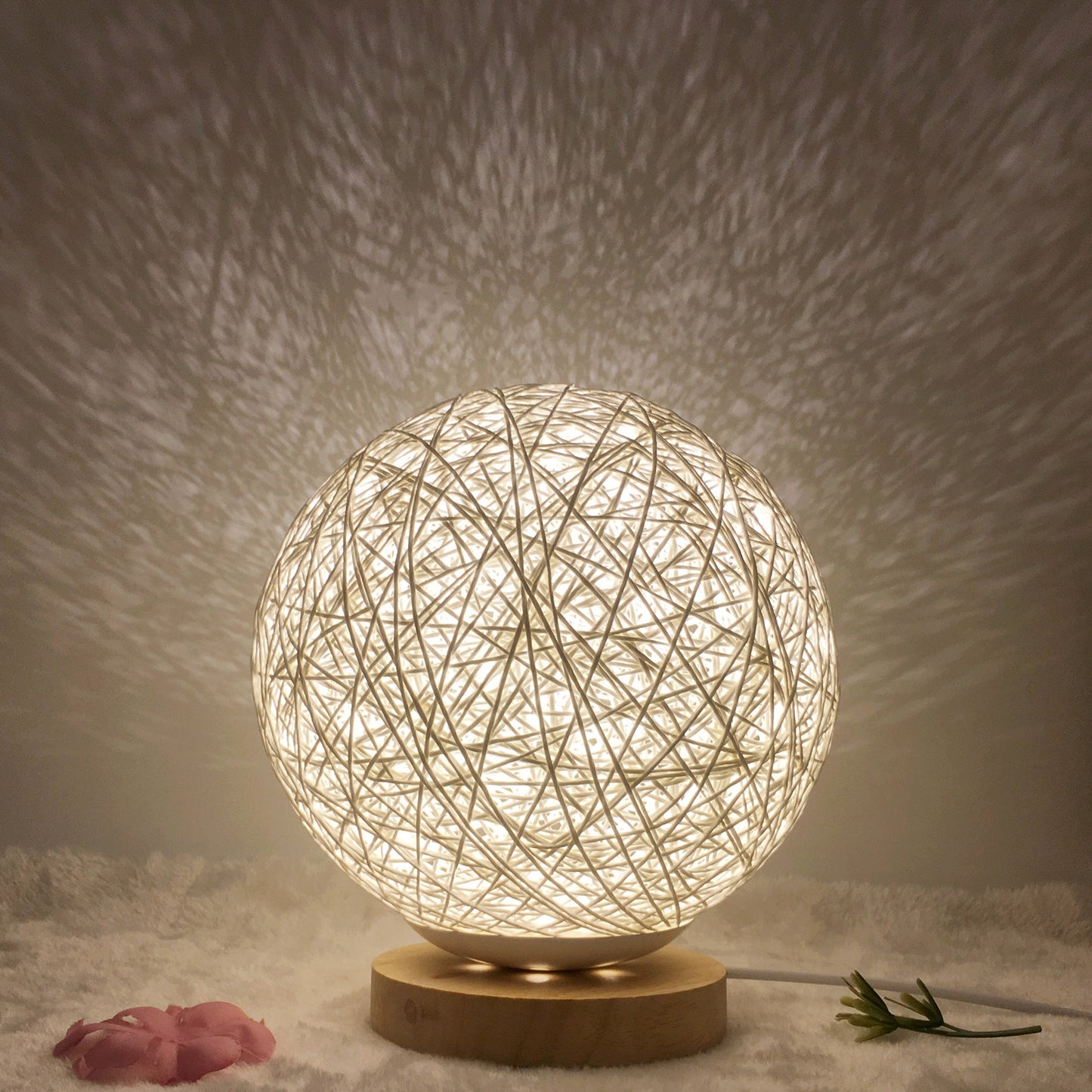 Hot Selling Creative Linen Table Lamp Novel and Unique LED Intelligent USB7 Color RGB16 Color Remote Control Rattan Ball Lamp